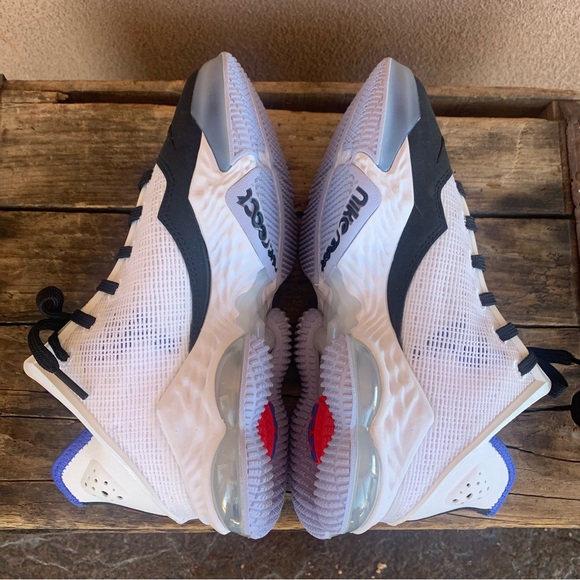 Nike Lebron 19 Low Basketball Shoe - Picture 7 of 9